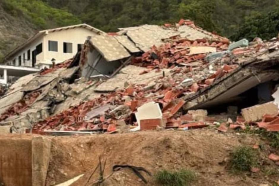  Más de 100 deportados quedaron desaparecidos tras el colapso del hotel donde los mantenían las autoridades. (Foto: Redes Sociales)