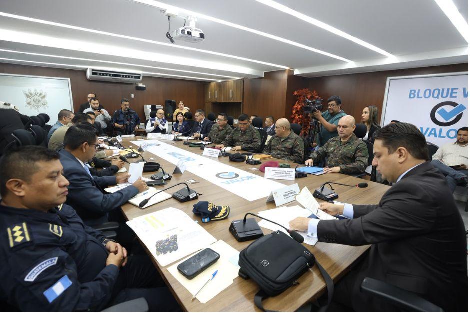 Durante una citación en el Congreso se habló sobre los planes para relevar al personal penitenciario. (Foto: Congreso/Soy502)