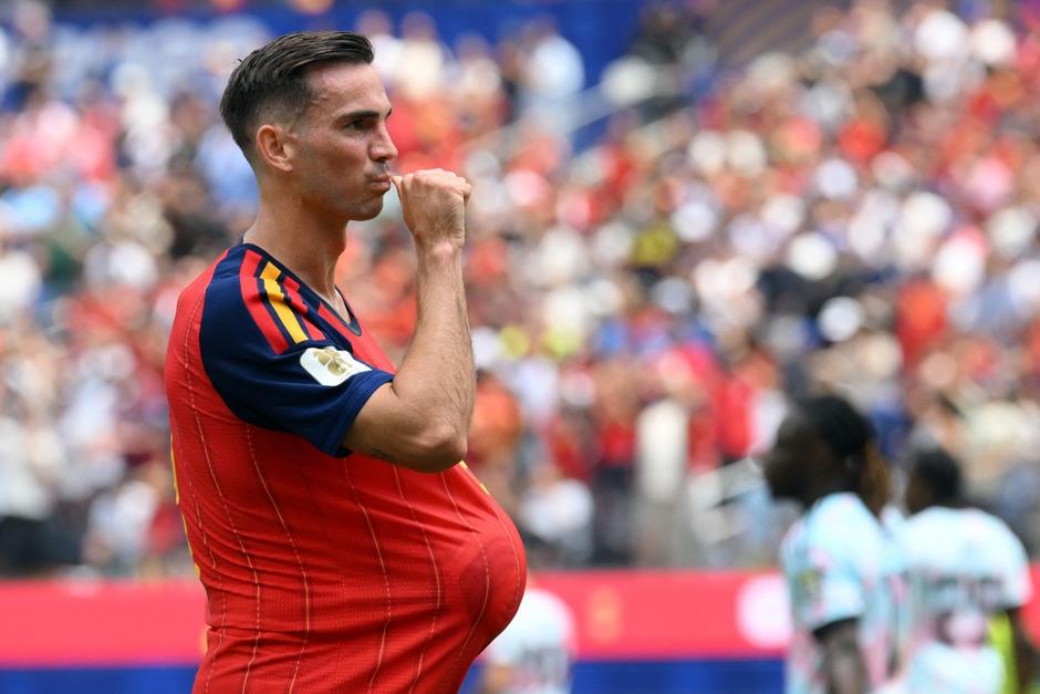 La Roja logró superar a una aguerrida selección belga para meterse entre los mejores cuatro del Mundial 2026. (Foto: AFP)