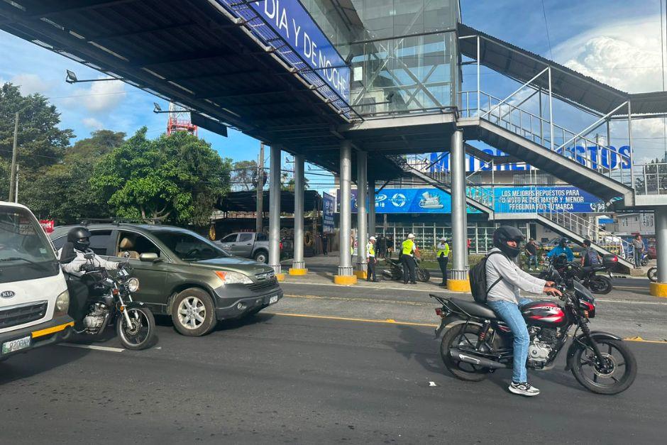 Los manifestantes se retiraron de la calzada Aguilar Batres, la cual volvió a quedar liberada. (Foto: Oscar Rivas/Colaborador)
