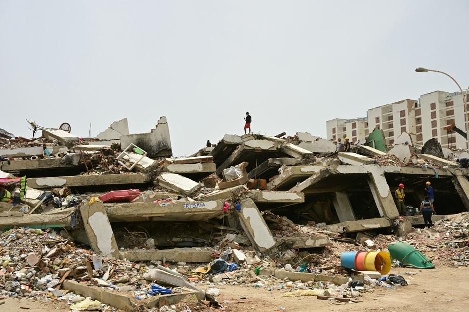 Los devastadores terremotos siguen incrementando la cifra de víctimas mortales. (Foto: AFP)