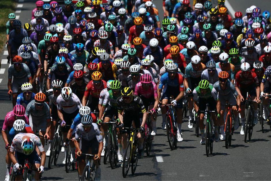 El intenso calor ha marcado las últimas nueve etapas de la competencia en suelo francés. (Foto: AFP)