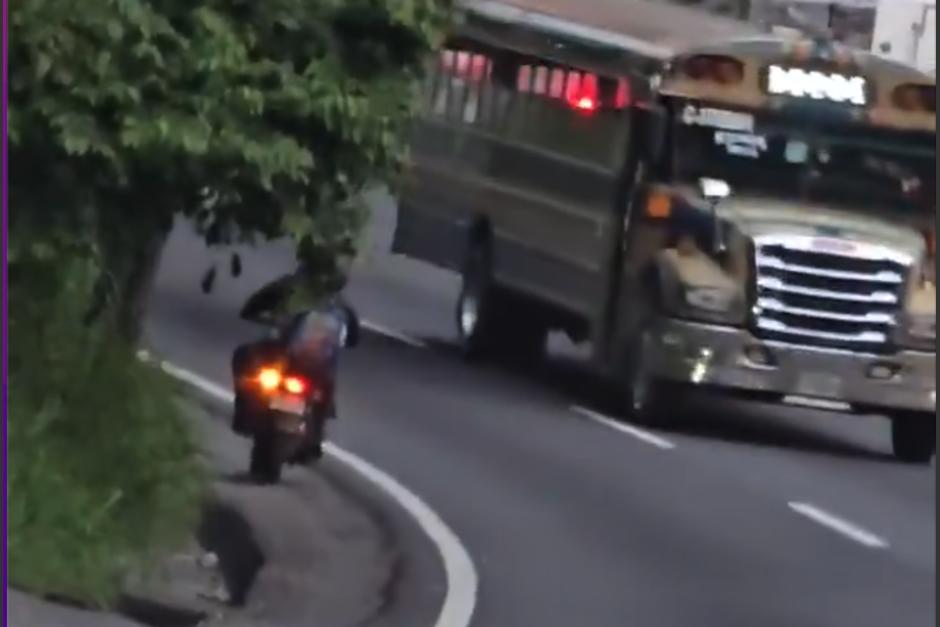 El hecho causó indignación por el riesgo que corrió el niño. (Foto: captura de video)