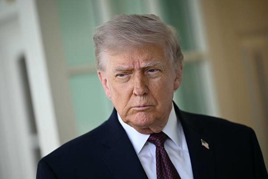 Donald Trump anunció que renuncia a la tasa del 20% que pretendía cobrar a los barcos que crucen el estrecho de Ormuz. (Foto: AFP)