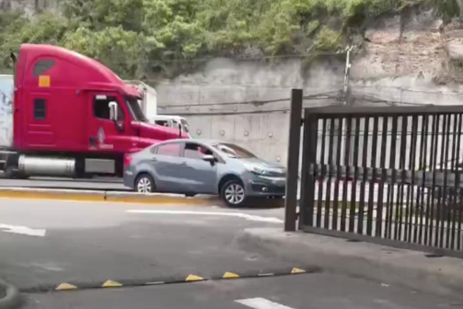 Autoridades de tránsito de Villa Nueva han indicado que estas prácticas se han vuelto recurrentes. (Foto: Captura de video)
