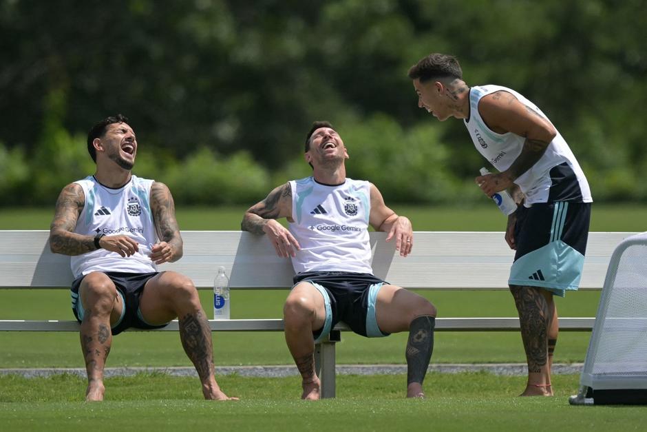 El ambiente en el campamento argentino es inmejorable, de cara a la gran final ante España. (Foto: AFP)