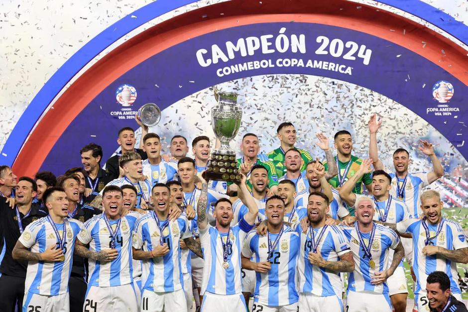 Argentina se proclamó bicampeón de la Copa América en 2024 y ahora va por su cuarto título grande al hilo contra España. (Foto: Copa América)