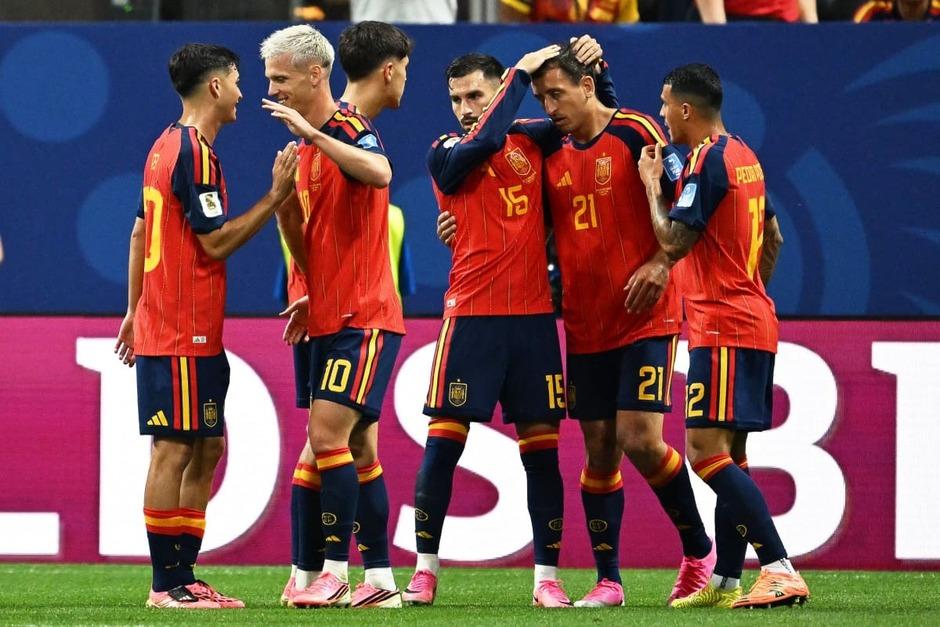 Si España se corona campeona del mundo, cada jugador convocado recibiría un millonario bono. (Foto: AFP) 