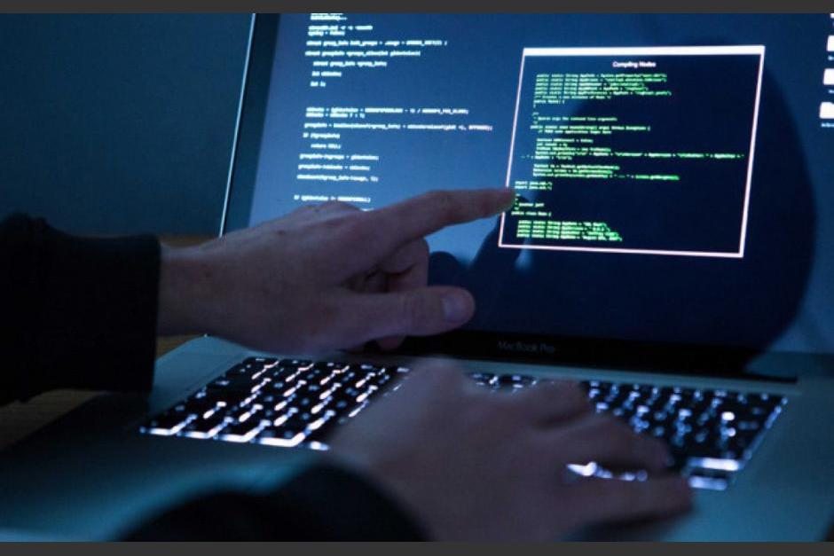 La serie de ciberataques contra entidades públicas ha puesto de relieve la urgencia de fortalecer la infraestructura digital del Estado guatemalteco. (Foto: Shutterstock / Soy502)