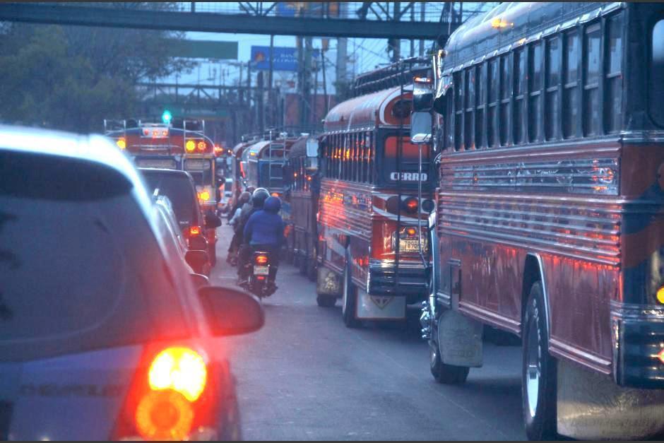 Gretexpa advirtió que el aumento de las extorsiones ha provocado que miles de pilotos abandonen el transporte extraurbano, reduciendo hasta en un 25 % la capacidad laboral del sector. (Foto: Archivo / Soy502)