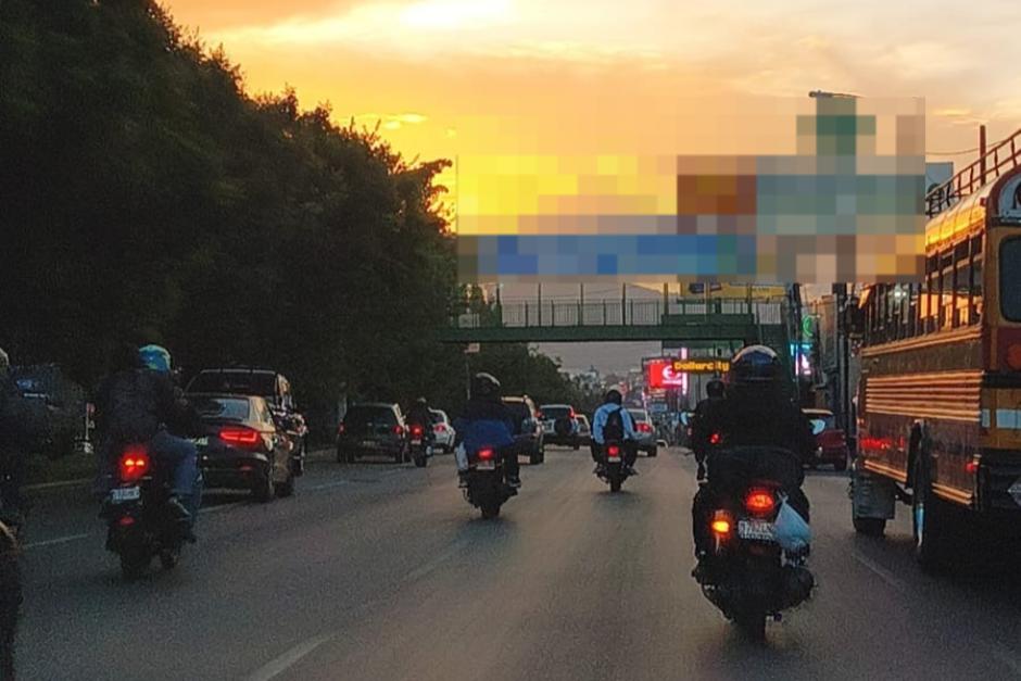 El paso se vio complicado en horas de la mañana debido a cierres viales. (Foto: Jorge Senté/Colaborador)