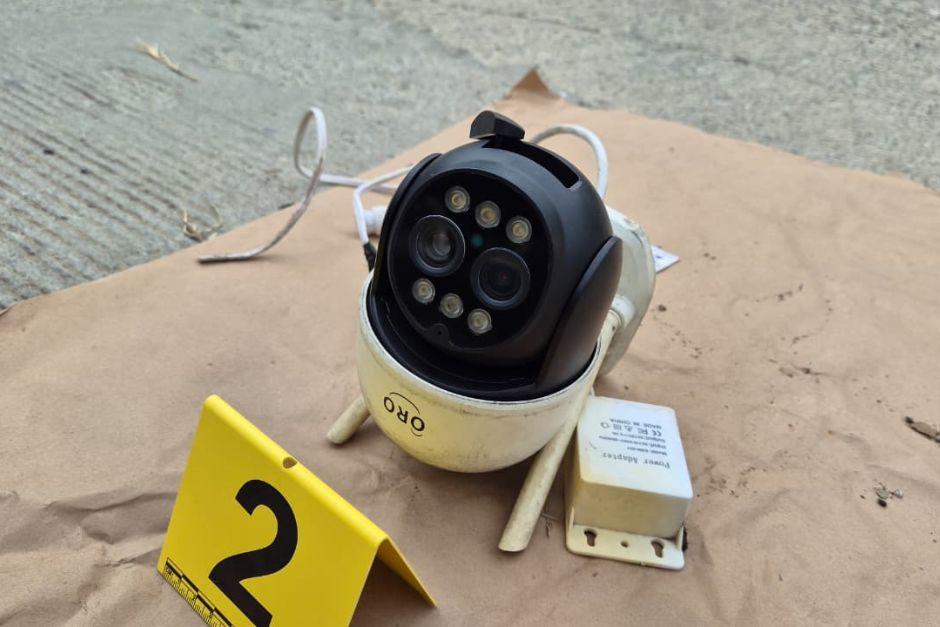 Las fuerzas de seguridad retiraron cámaras clandestinas en San Pedro Ayampuc. (Foto: PNC)
