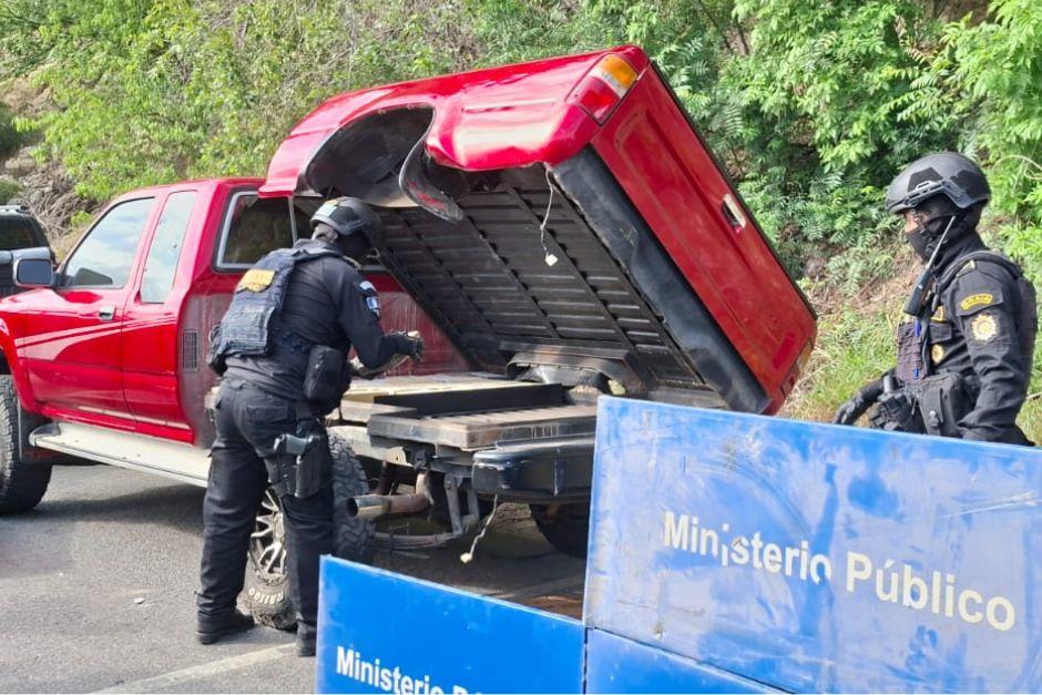 Las sustancias ilícitas fueron descubiertas envueltas en paquetes. (Foto vía: Policía Nacional Civil)