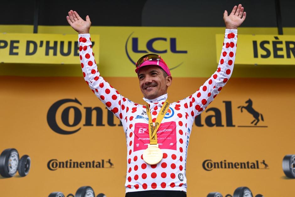 Así celebró el ecuatoriano Richard Carapaz su triunfo en la etapa 20 del Tour de Francia. (Foto: AFP)