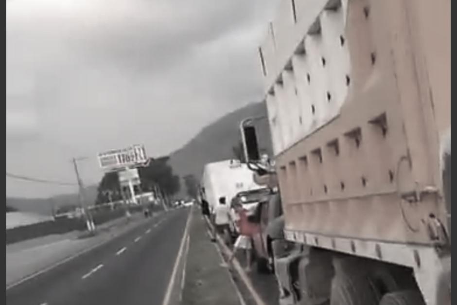 El accidente se registró en el kilómetro 31.5, jurisdicción de Amatitlán. (Foto: captura de video)