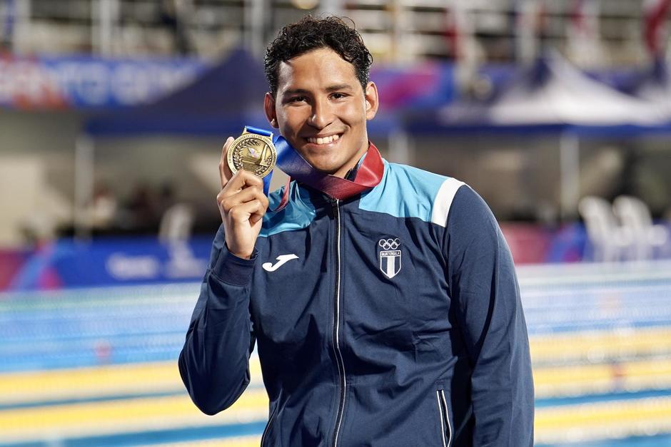 Erick Gordillo ganó la medalla de oro en los 400 metros combinados de los Juegos Centroamericanos y del Caribe Santo Domingo 2026. (Foto: COG)