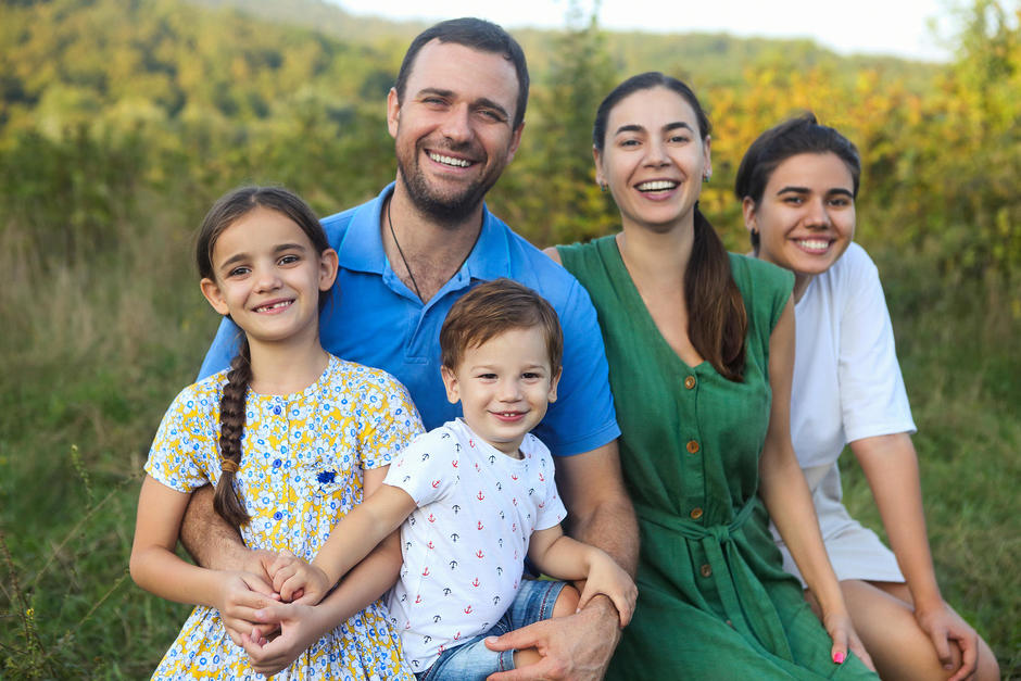 Fomentar la salud mental en el hogar crea un entorno más armonioso y feliz, mejorando el bienestar y fortaleciendo las relaciones familiares. (Foto: Shutterstock)