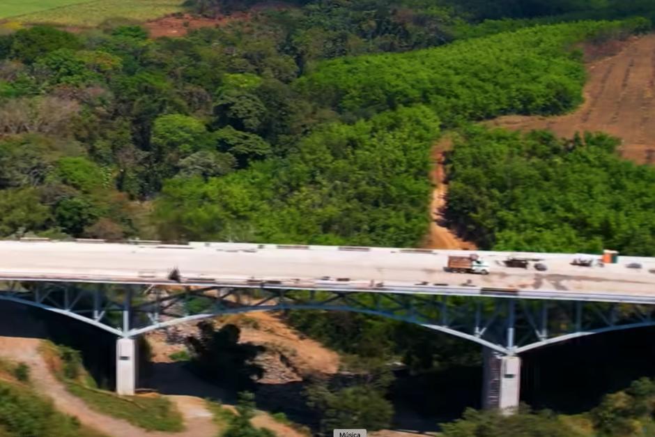 El tramo carretero Xochi consiste en un corredor vial que pasará por seis municipios de la costa sur y que reducirá el tráfico por el área que ahora consiste en tres horas a 25 minutos. (Foto: Xochi/Soy502)