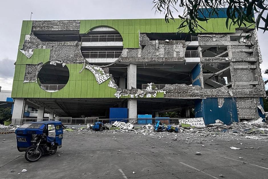 Durante el terremoto, varios edificios colapsaron. (Foto: AFP)