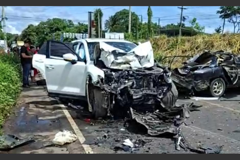 Ambos autos chocaron de frente. (Foto: captura de video)