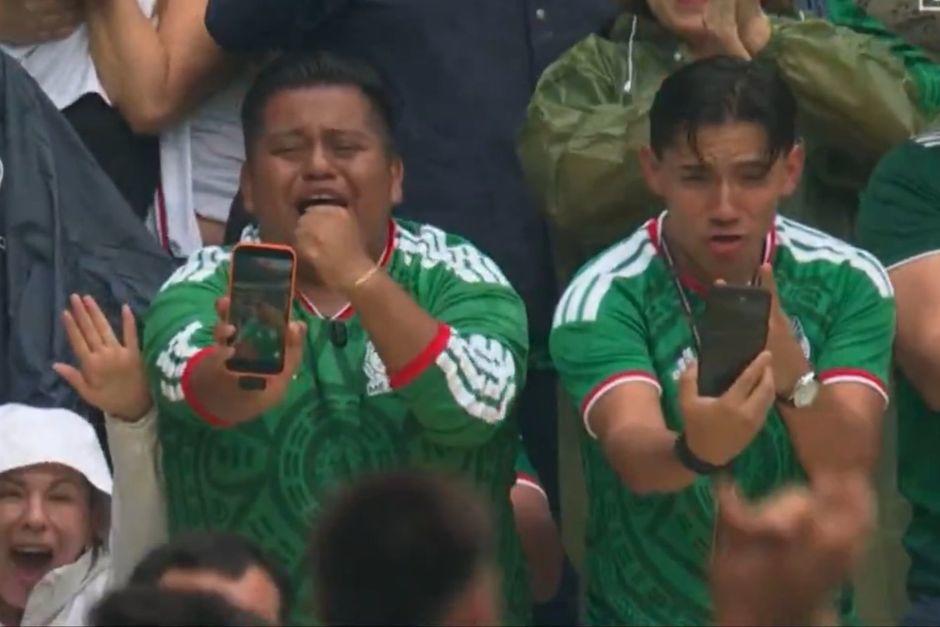 Quedó grabada en televisión internacional su reacción al segundo gol de México contra Sudáfrica. (Foto: RRSS)