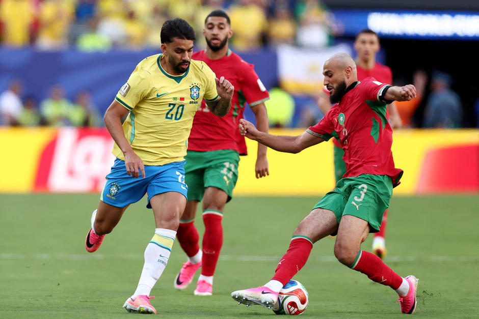 Sudamericanos y africanos igualan al final del primer tiempo. (Foto: AFP) 