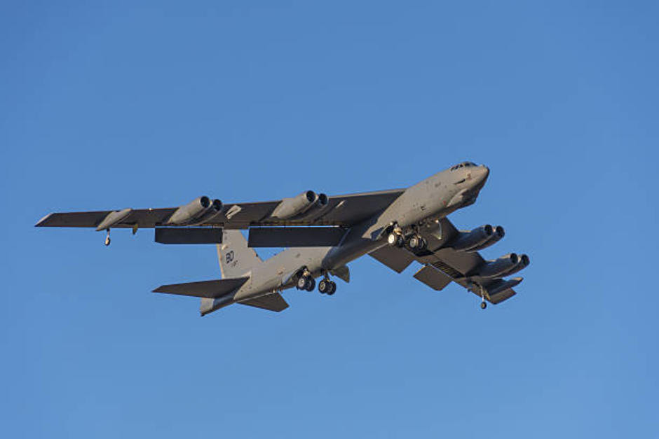 El bombardero estadounidense B-52 se estrelló y dejó como saldo ocho fallecidos. (Foto ilustrativa: iStock)