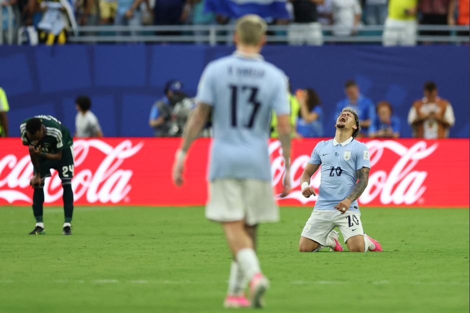 Maximiliano Araújo festeja después de anotar el gol del empate ante Arabia Saudita. (Foto: AFP)