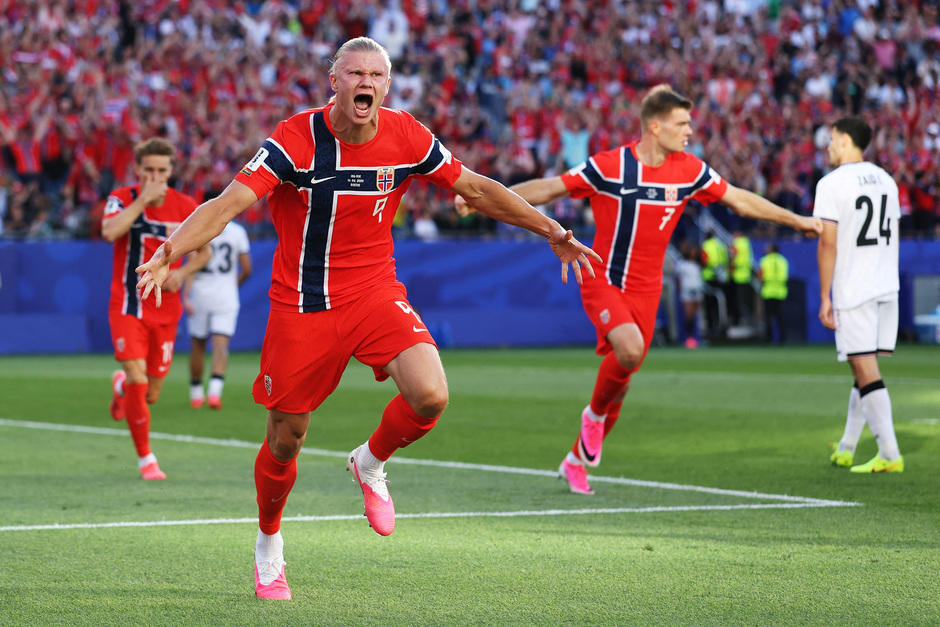 Haaland arrancó el Mundial con dos goles a su nombre. (Foto: AFP)
