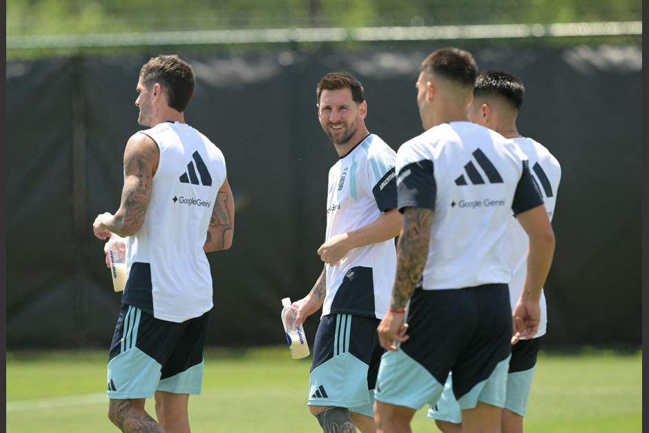 Lionel Messi durante el entrenamiento de este miércoles. (Foto:AFP)