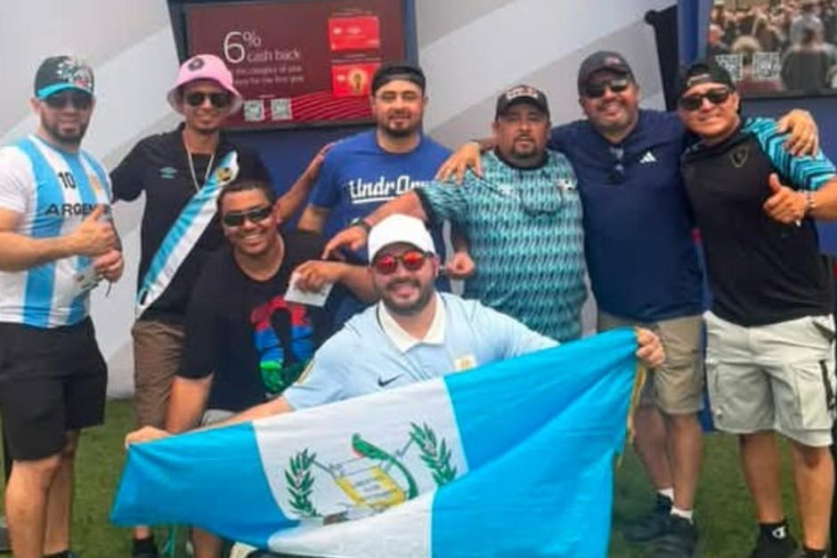 Así dusfrutan los guatemaltecos de los partidos del Mundial 2026. (Foto: Dinora Girón)