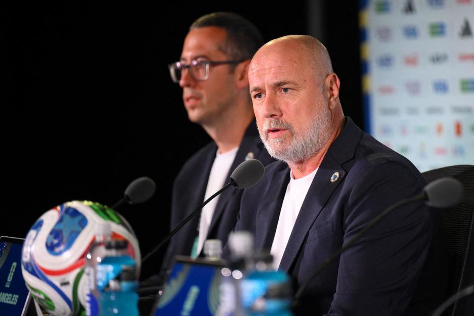 Este partido entre Bosnia y Suiza fue el primer registro histórico entre ambas selecciones. (Foto: AFP)