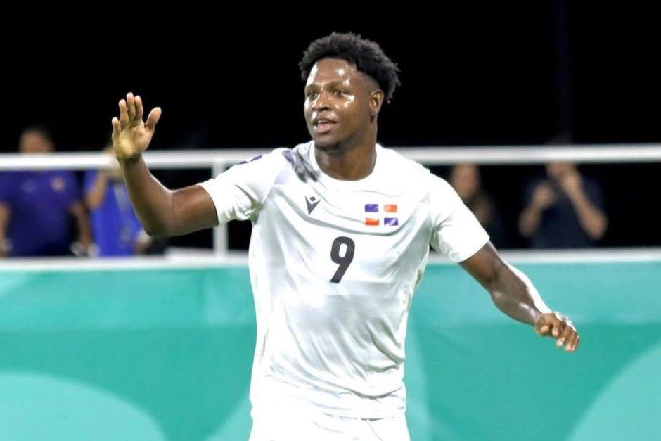 Con su nación, Japa se ha ganado el puesto de 9 referente y ha estado en los úlimos partidos de República Dominicana. (Foto: Instagram)