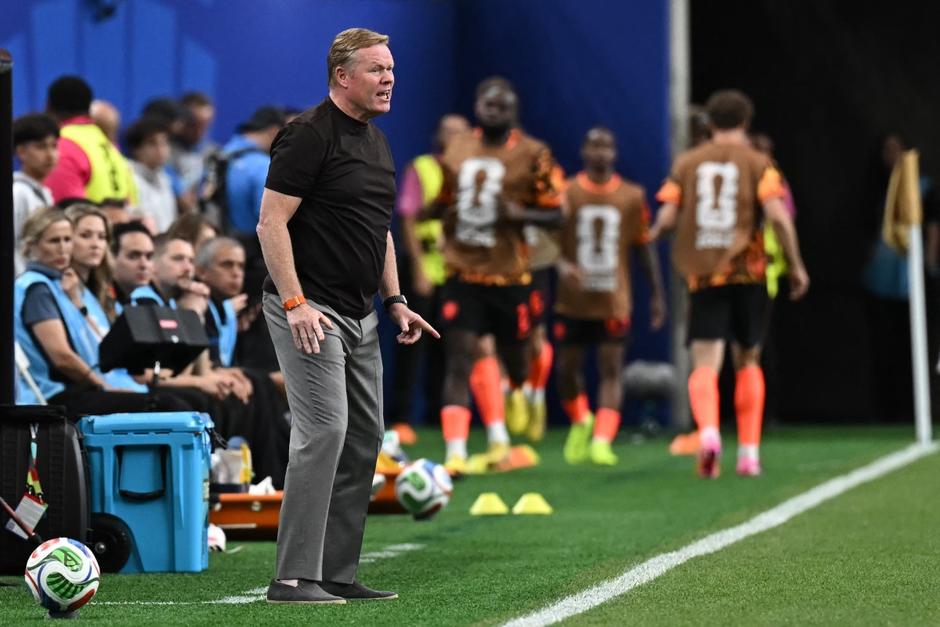 El técnico neerlandés destacó la mentalidad de su equipo para reponerse del empate ante Japón en el debut. (Foto: AFP)