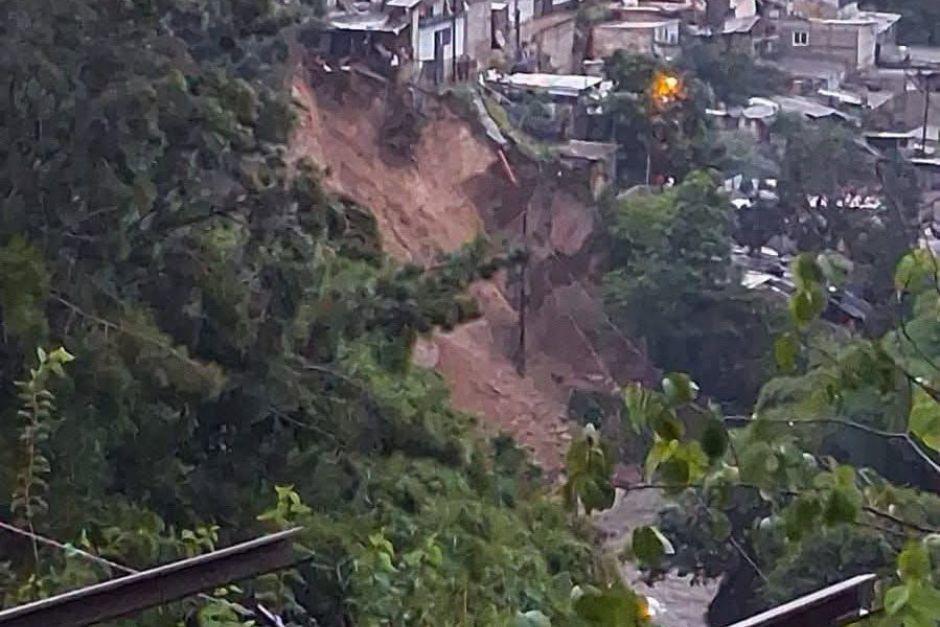 Viviendas quedaron con daños y en riesgo de colapsar. (Foto: Conred)