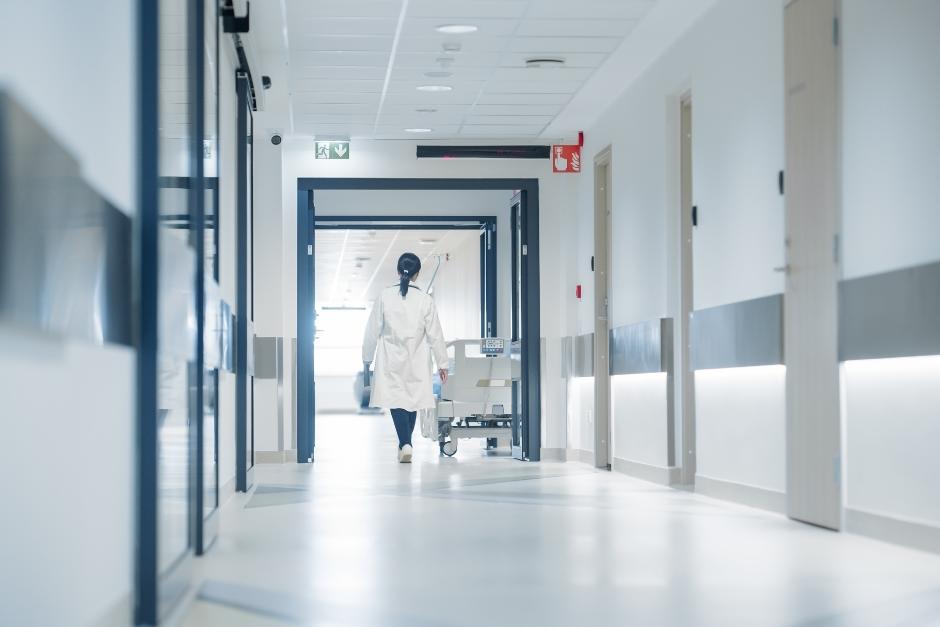 Salud atribuye el aumento de costos a equipamiento médico y ajustes técnicos. (Foto ilustrativa: Shutterstock) 