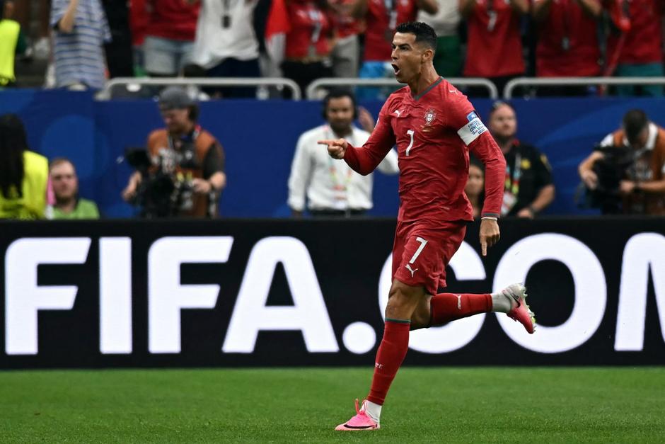 Cristiano Ronaldo ha anotado diez veces en Copas del Mundo, todas ellas en fase de grupos. Se convirtió en el primero en romper la red en seis ediciones distintas. (Foto: AFP)