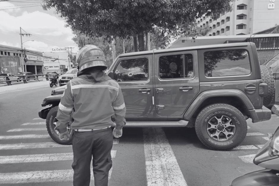 Un hombre fallecido y una mujer herida es el saldo del incidente armado. (Foto: Bomberos Municipales)