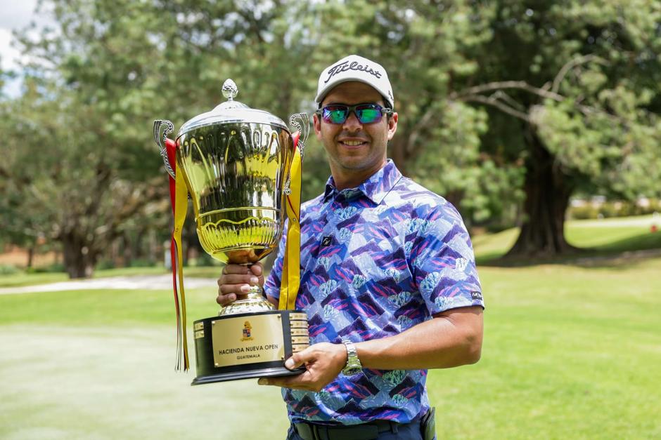 El jugador, José Toledo, ganó por tercera vez consecutiva el Hacienda Nueva Open de golf 2026, en un campo de par 72. (Foto: Saulo López / ASOGOLF)