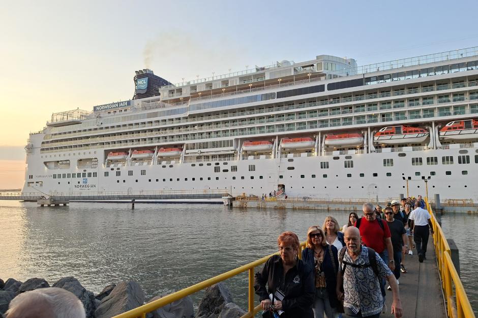 Un crucero con más de 2 mil pasajeros llegó al país. (Foto: Inguat)