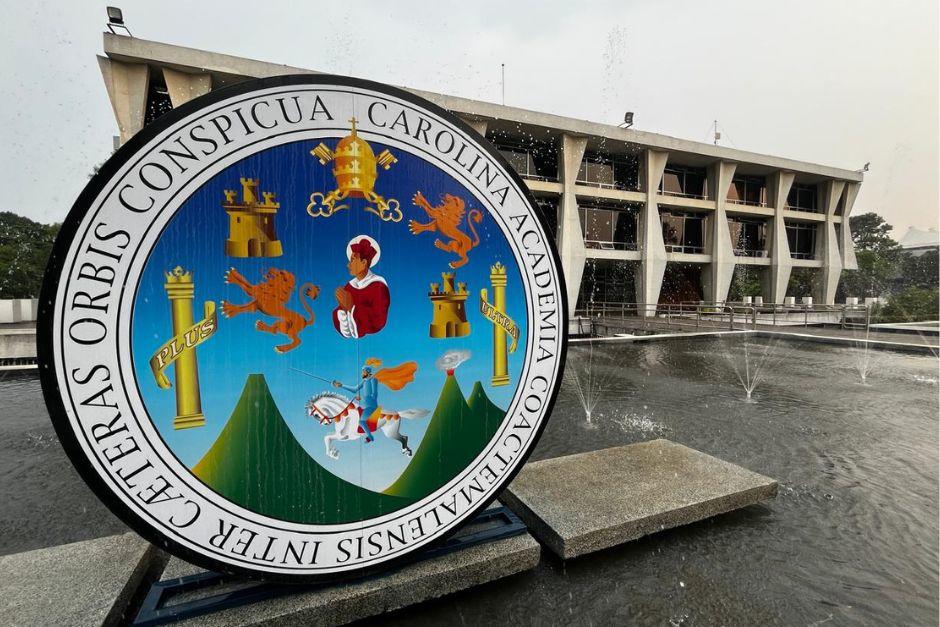 En sesión ordinaria, CSU deja fuera a tres cuerpos electorales de oposición que participarían en la elección del nuevo rector de la USAC el próximo 8 de abril. (Foto: Fredy Hernández / Soy502)