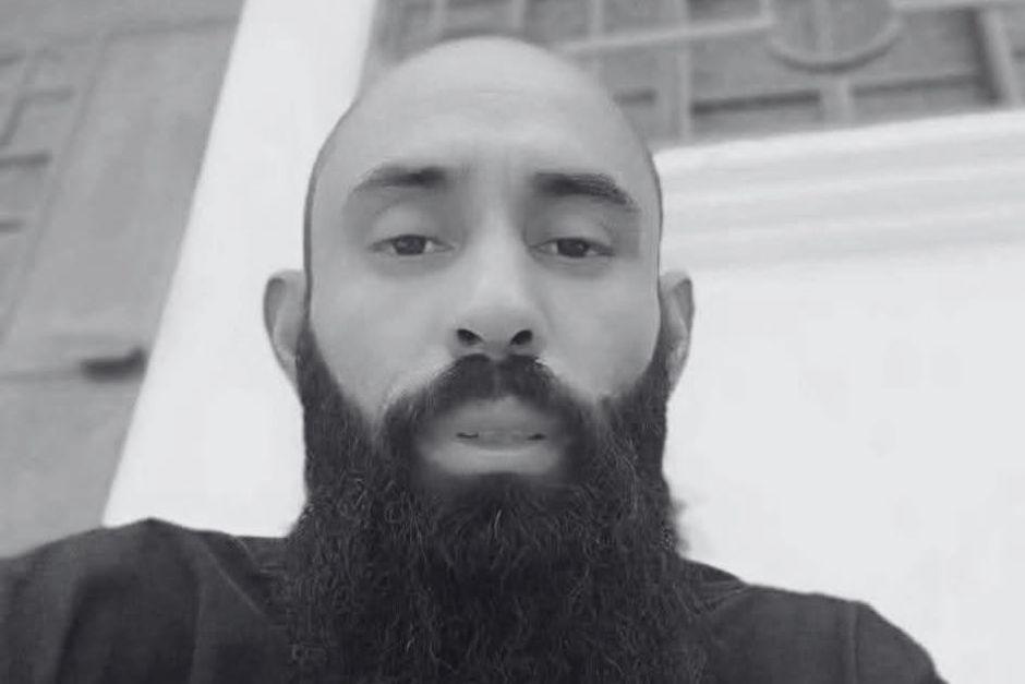 El piloto de bus habría sido víctima de un ataque directo. (Foto: Redes sociales)