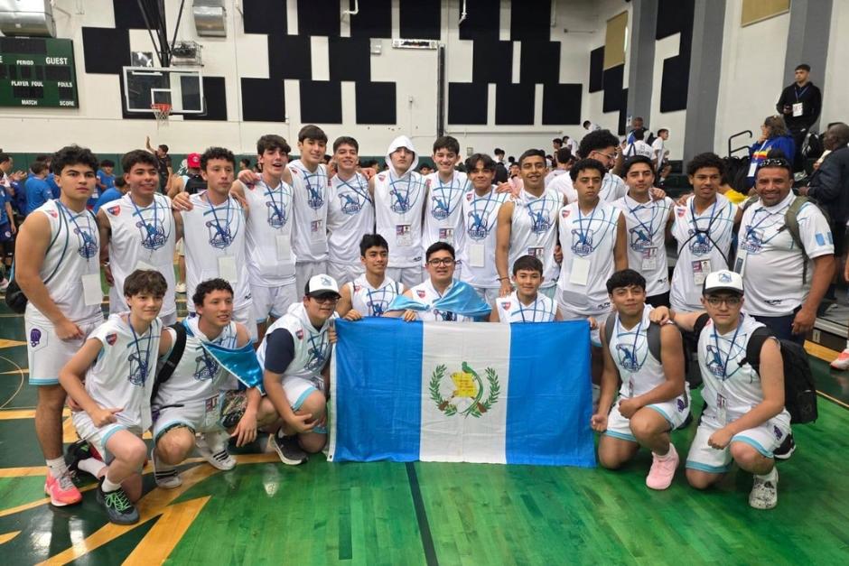 Crossover Guatemala compite en la Miami Cup International. (Foto: Asociación Deportiva Departamental de Baloncesto de Guatemala)