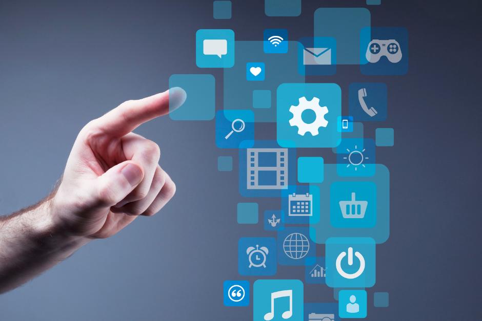 La infraestructura digital tan vital como la red vial para garantizar la competitividad nacional y la reducción de la pobreza. (Foto: Canva/Soy502)