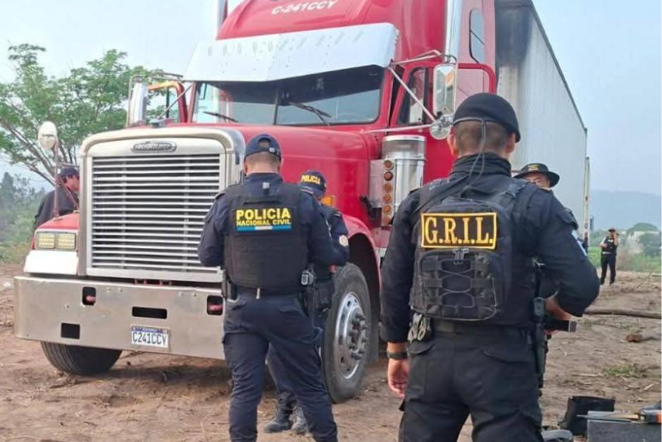 El furgón transportaba mercadería que pretendían robar. (Foto: PNC)