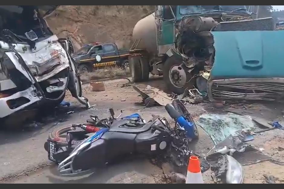 Los tres vehículos quedaron destrozados. (Foto: captura de video)
