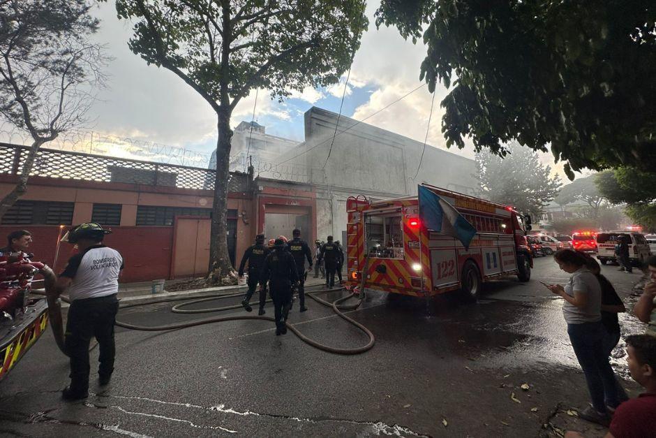 El incendio habría sido provocado por los internos del centro de rehabilitación. (Foto: Oscar Rivas/Colaborador)