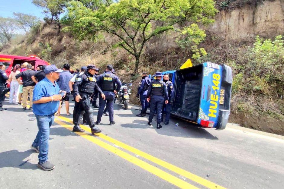 Debido al fuerte accidente una persona quedó sin vida en el lugar. (Foto: Redes sociales)