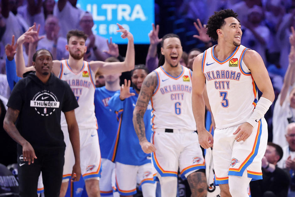 El Thunder quedó a solo una victoria de avanzar a las Finales de la NBA tras imponerse en casa. (Foto: AFP)