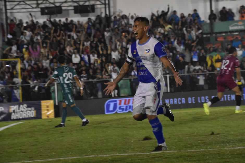 Andrés Lezcano se mandó con un gol y una asistencia. (Foto: Marvin Pos / Nuestro Diario)